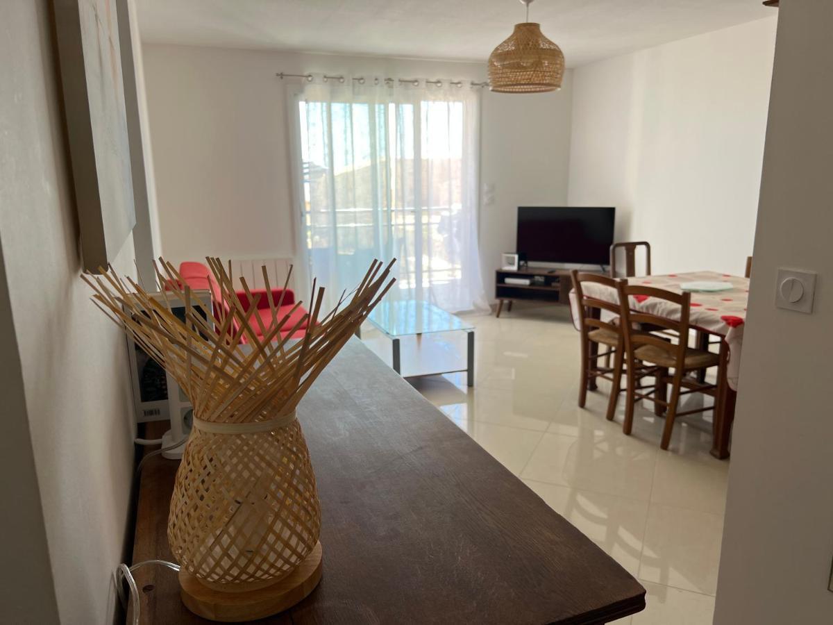Superbe Appartement A Saint Pierre La Mer Exterior foto